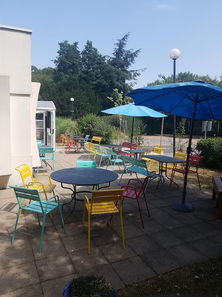 B&B Hotel Lille Villeneuve D'Ascq Grand Stade Buitenkant foto