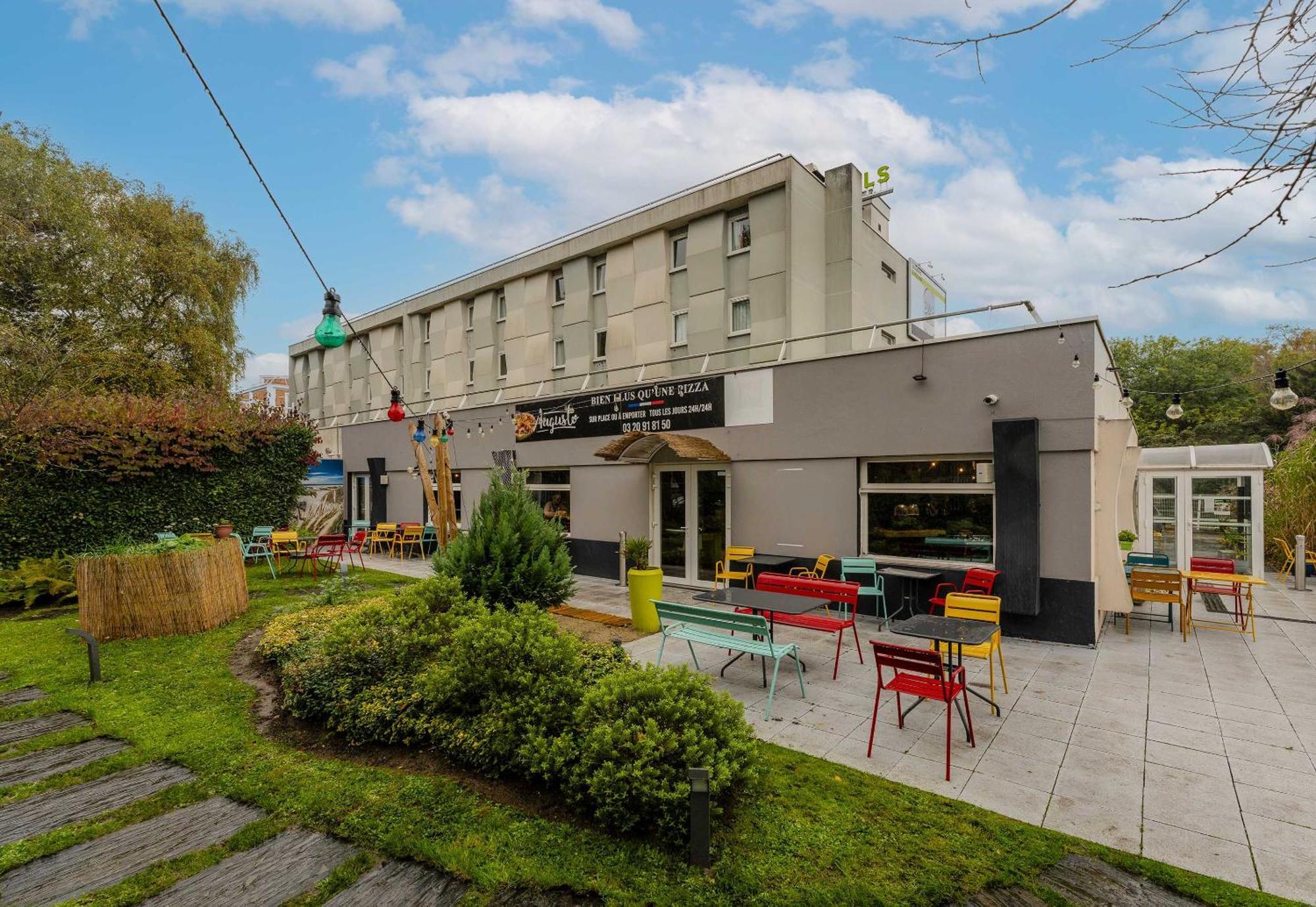 B&B Hotel Lille Villeneuve D'Ascq Grand Stade Buitenkant foto