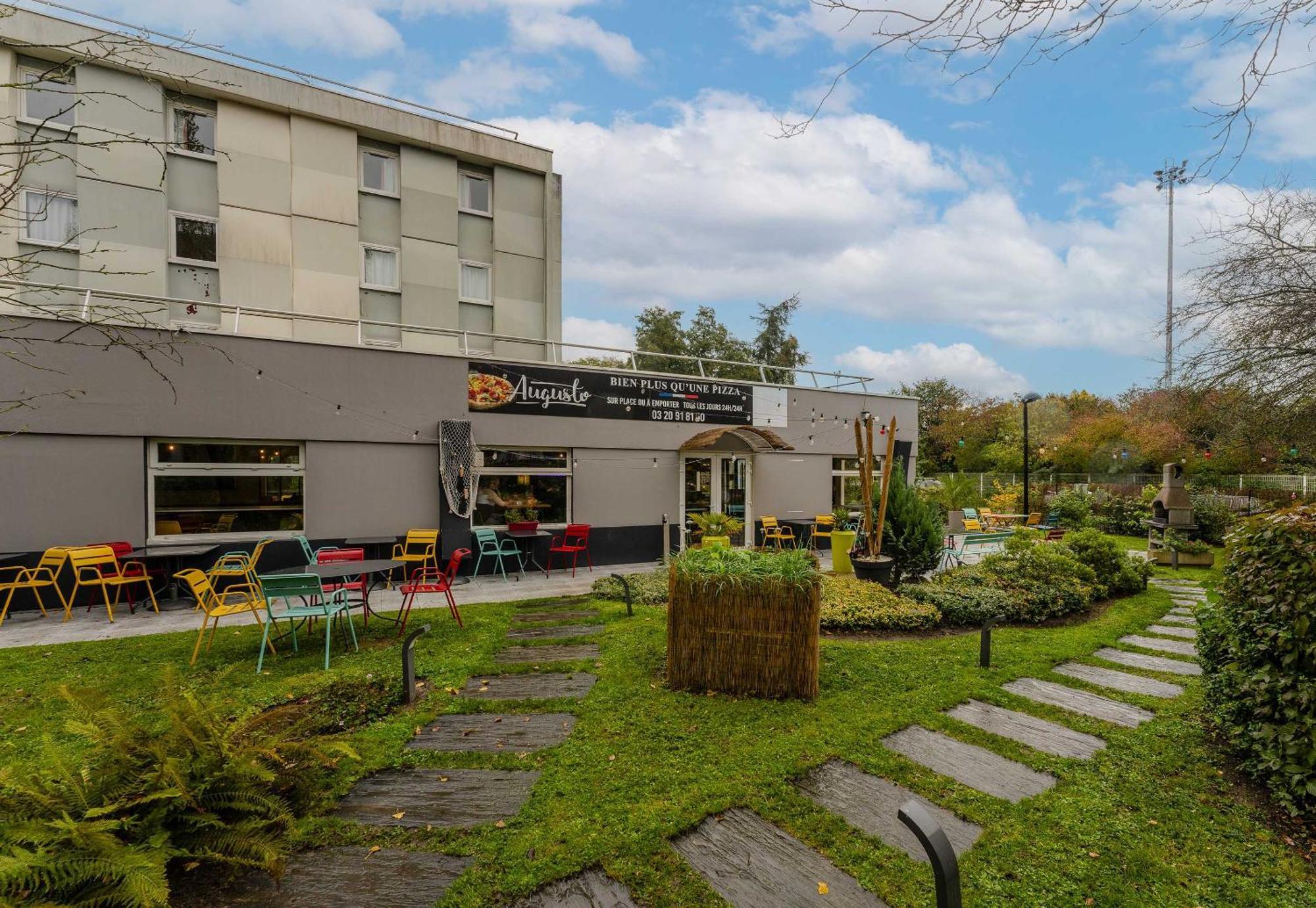 B&B Hotel Lille Villeneuve D'Ascq Grand Stade Buitenkant foto