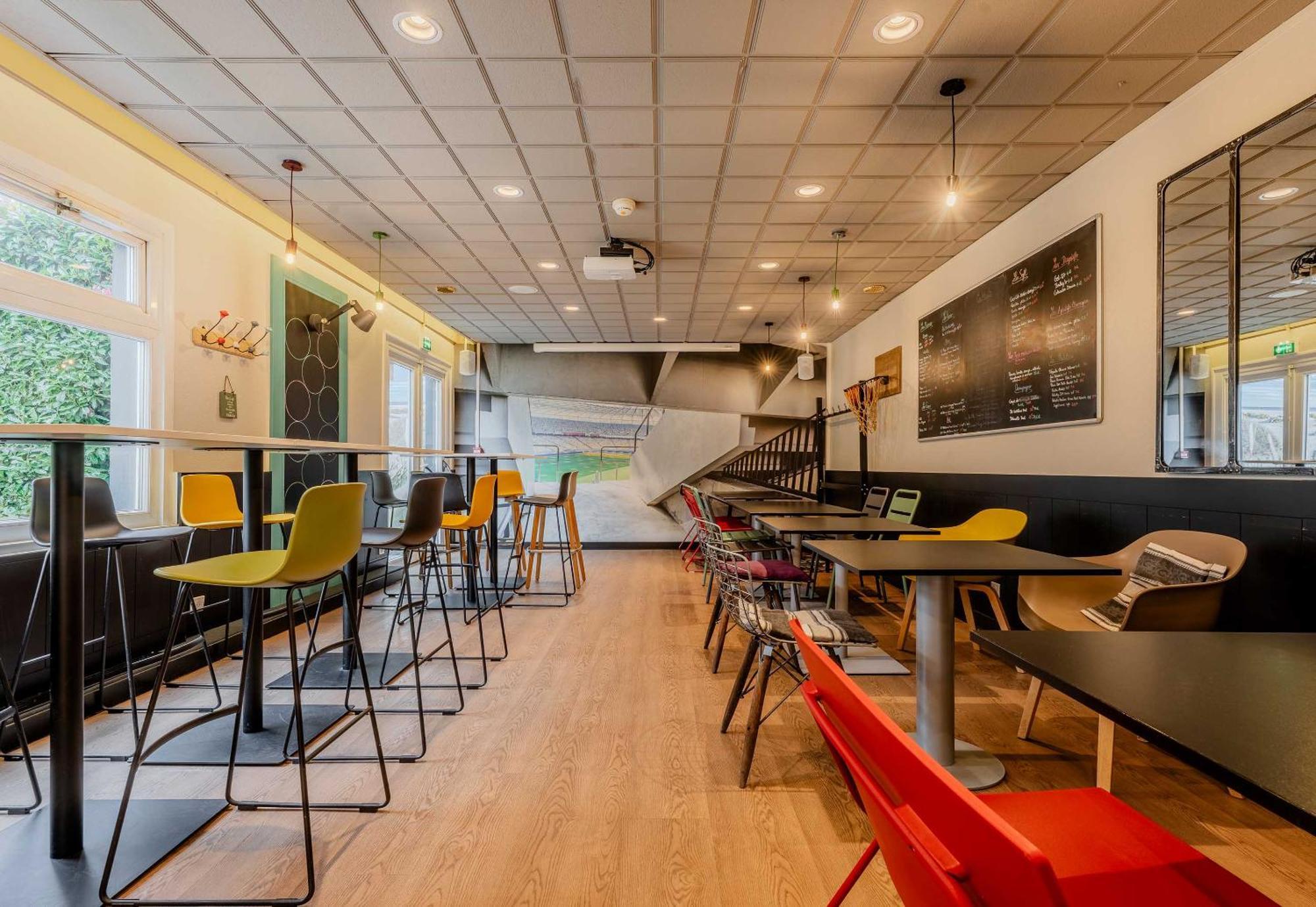 B&B Hotel Lille Villeneuve D'Ascq Grand Stade Buitenkant foto