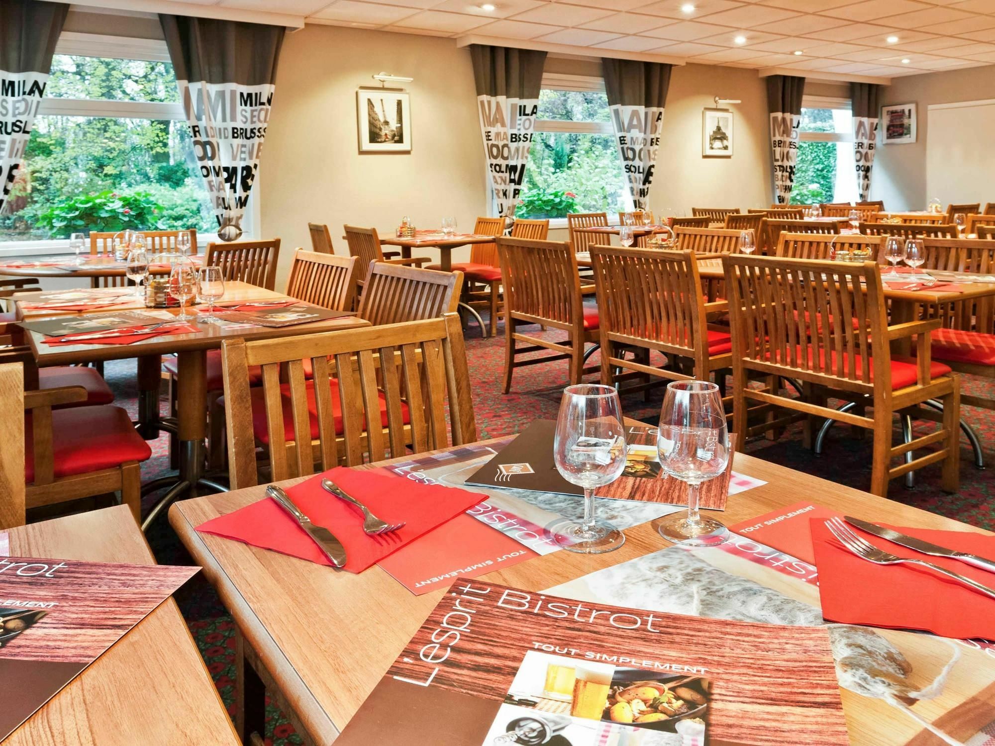B&B Hotel Lille Villeneuve D'Ascq Grand Stade Buitenkant foto