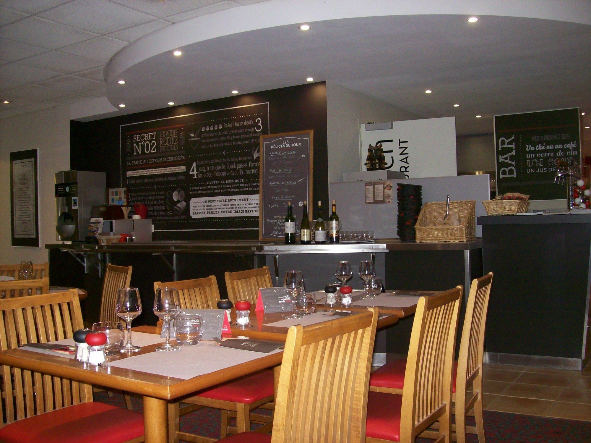 B&B Hotel Lille Villeneuve D'Ascq Grand Stade Buitenkant foto